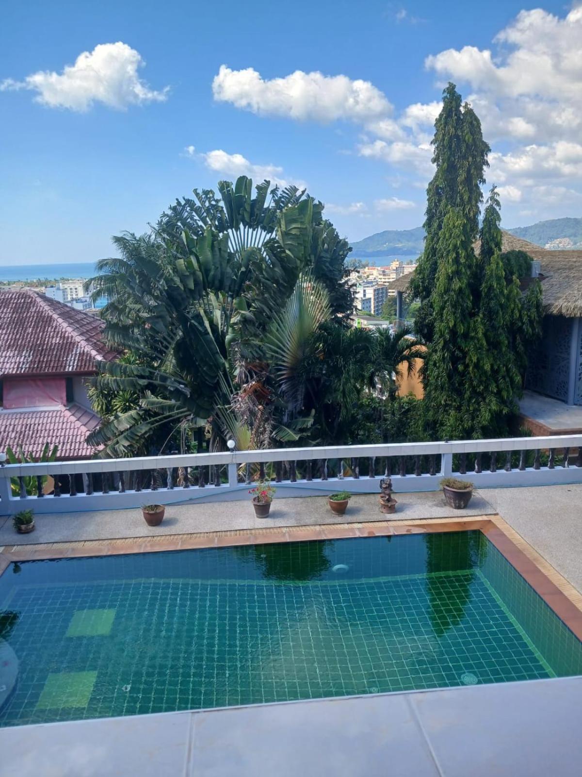 Aksarai Hotel Patong Extérieur photo